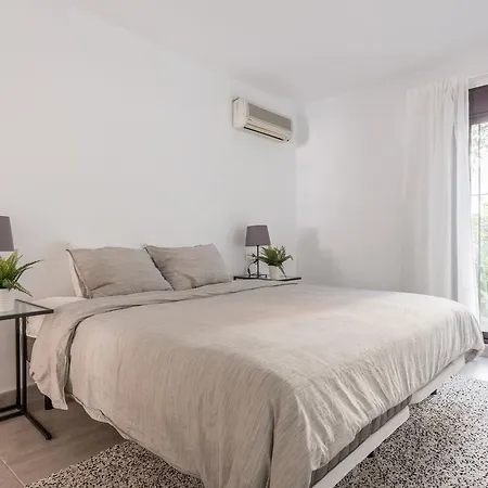 La Maestranza B Apartment *